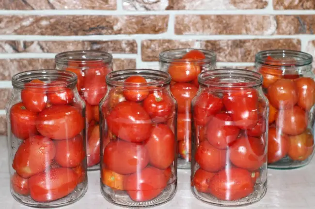 Хранение свежих томатов в банке